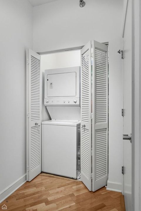 Tiny photo for 1322 S PRAIRIE Avenue #405, Chicago, IL 60605 (MLS # 12622838)