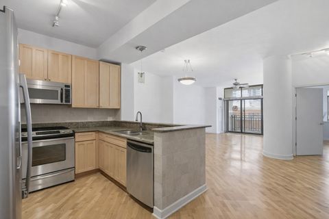 Tiny photo for 1322 S PRAIRIE Avenue #405, Chicago, IL 60605 (MLS # 12622838)