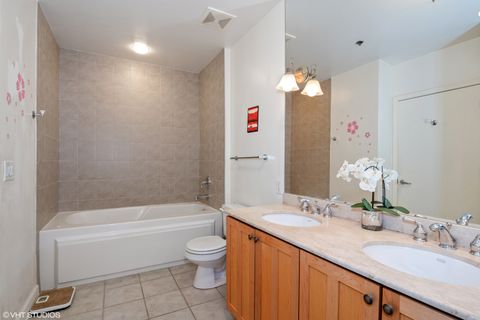 Tiny photo for 1322 S PRAIRIE Avenue #405, Chicago, IL 60605 (MLS # 12622838)