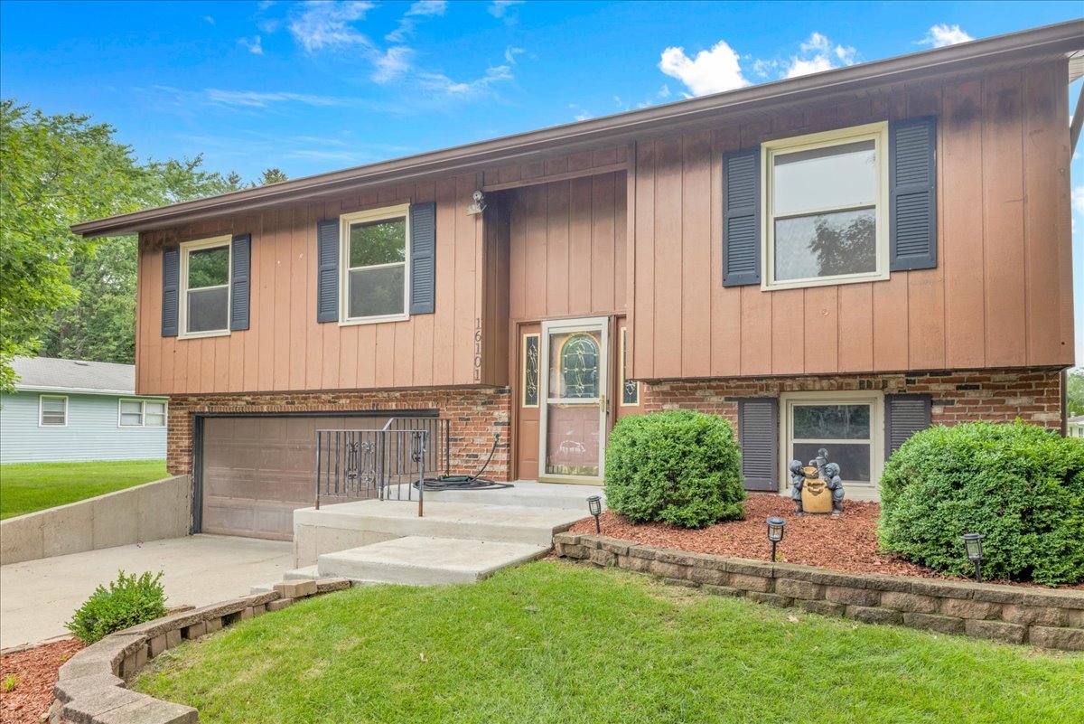16101 S Legion Court