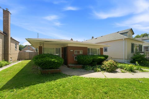 Tiny photo for 13227 S Escanaba Avenue, Chicago, IL 60633 (MLS # 12727074)