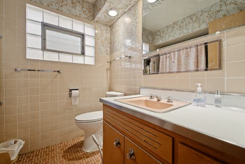 Tiny photo for 13227 S Escanaba Avenue, Chicago, IL 60633 (MLS # 12727074)
