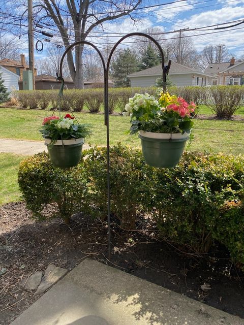 Tiny photo for 611 W Central Road #A4, Mount Prospect, IL 60056 (MLS # 12604680)