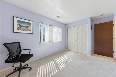 Tiny photo for 611 W Central Road #A4, Mount Prospect, IL 60056 (MLS # 12604680)