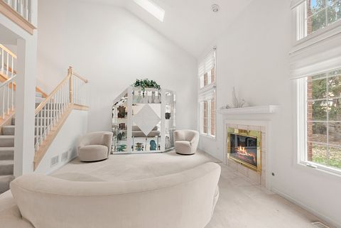 Tiny photo for 18332 Pond View Court, Tinley Park, IL 60477 (MLS # 12517453)