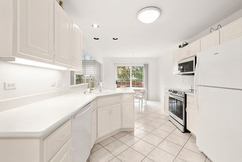 Tiny photo for 18332 Pond View Court, Tinley Park, IL 60477 (MLS # 12517453)