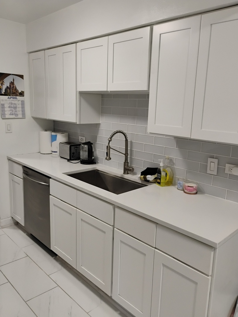 945 Commonwealth Court 4