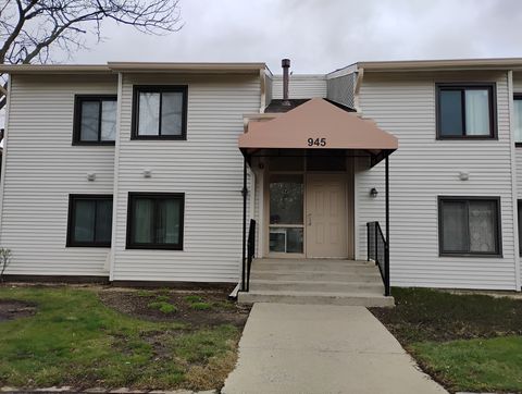 Tiny photo for 945 Commonwealth Court #4, Vernon Hills, IL 60061 (MLS # 12603980)