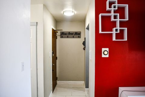 Tiny photo for 945 Commonwealth Court #4, Vernon Hills, IL 60061 (MLS # 12603980)