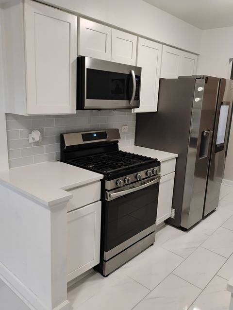 Tiny photo for 945 Commonwealth Court #4, Vernon Hills, IL 60061 (MLS # 12603980)