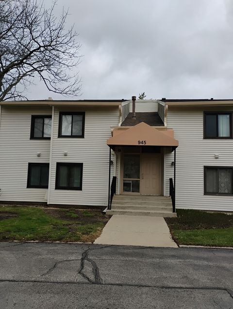 Tiny photo for 945 Commonwealth Court #4, Vernon Hills, IL 60061 (MLS # 12603980)