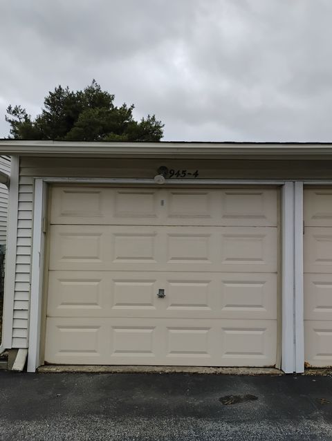 Tiny photo for 945 Commonwealth Court #4, Vernon Hills, IL 60061 (MLS # 12603980)