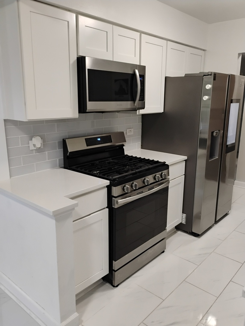 945 Commonwealth Court 4