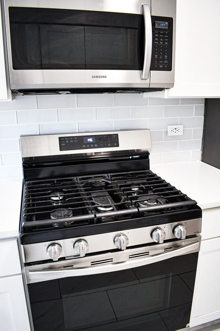 945 Commonwealth Court 4