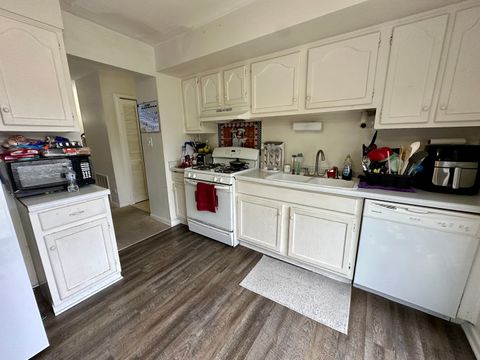 Tiny photo for 1350 Laguna Court #A, Hanover Park, IL 60133 (MLS # 12513822)