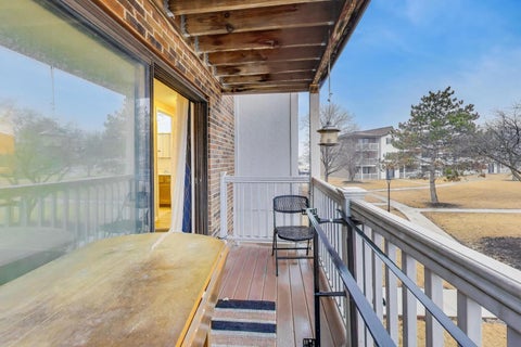 Tiny photo for 121 Gregory Street #7, Aurora, IL 60504 (MLS # 12583617)