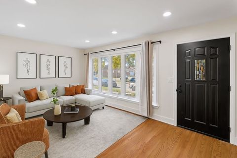 Tiny photo for 5253 S Mobile Avenue, Chicago, IL 60638 (MLS # 12505420)