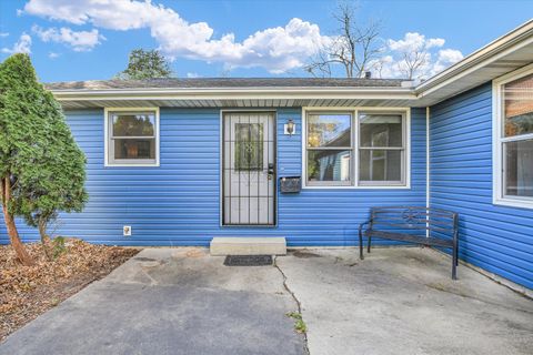 Tiny photo for 849 N Piatt Street, Bement, IL 61813 (MLS # 12518517)