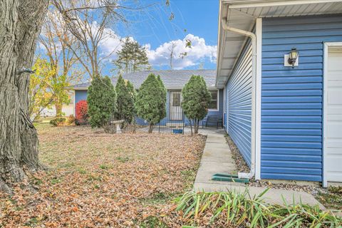 Tiny photo for 849 N Piatt Street, Bement, IL 61813 (MLS # 12518517)