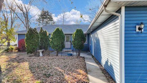 Tiny photo for 849 N Piatt Street, Bement, IL 61813 (MLS # 12518517)