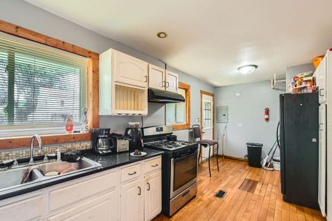 Tiny photo for 8856 S Washtenaw Avenue, Evergreen Park, IL 60805 (MLS # 12603730)