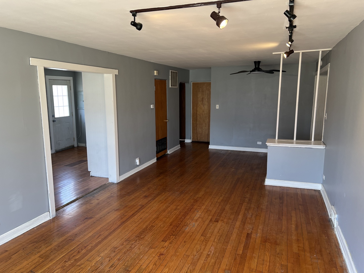 8856 S Washtenaw Avenue