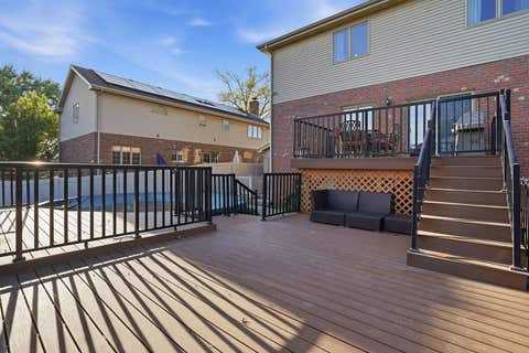 Tiny photo for 5733 W 97th Street, Oak Lawn, IL 60453 (MLS # 12689609)