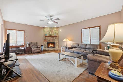 Tiny photo for 5733 W 97th Street, Oak Lawn, IL 60453 (MLS # 12689609)