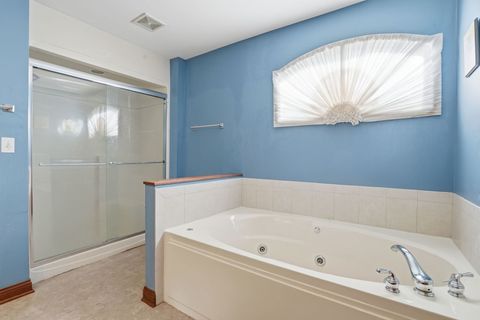 Tiny photo for 5733 W 97th Street, Oak Lawn, IL 60453 (MLS # 12689609)