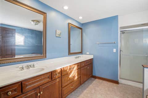 Tiny photo for 5733 W 97th Street, Oak Lawn, IL 60453 (MLS # 12689609)