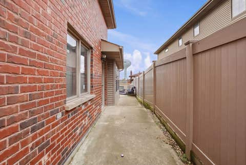 Tiny photo for 5733 W 97th Street, Oak Lawn, IL 60453 (MLS # 12689609)