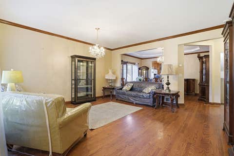 Tiny photo for 5733 W 97th Street, Oak Lawn, IL 60453 (MLS # 12689609)