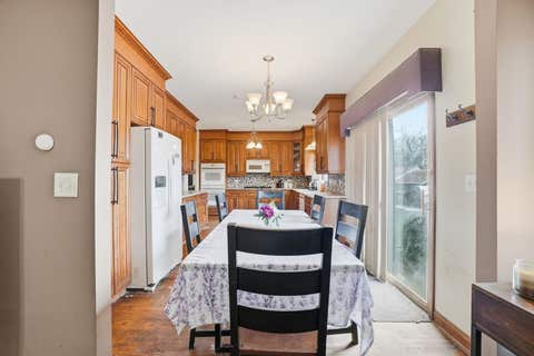 Tiny photo for 5733 W 97th Street, Oak Lawn, IL 60453 (MLS # 12689609)