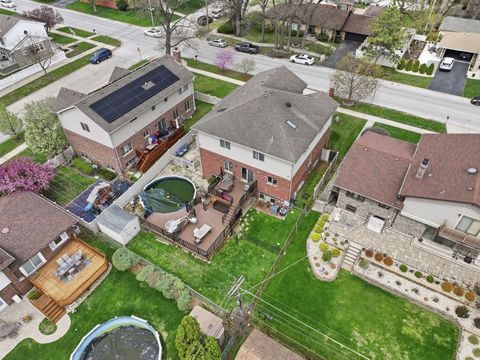 Tiny photo for 5733 W 97th Street, Oak Lawn, IL 60453 (MLS # 12689609)