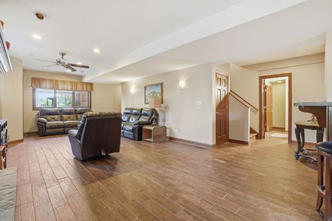 Tiny photo for 5733 W 97th Street, Oak Lawn, IL 60453 (MLS # 12689609)