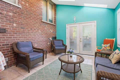 Tiny photo for 5733 W 97th Street, Oak Lawn, IL 60453 (MLS # 12689609)