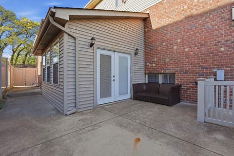 Tiny photo for 5733 W 97th Street, Oak Lawn, IL 60453 (MLS # 12689609)
