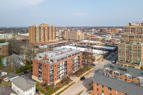 Tiny photo for 110 S Evergreen Avenue #5CN, Arlington Heights, IL 60005 (MLS # 12601568)