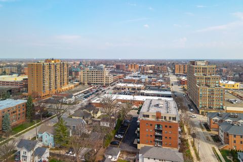 Tiny photo for 110 S Evergreen Avenue #5CN, Arlington Heights, IL 60005 (MLS # 12601568)