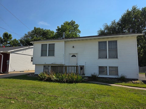 Photo of 2017 E Lefevre Road, Sterling, IL 61081 (MLS # 12749438)