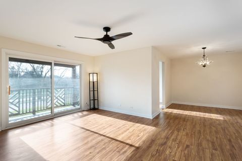 Tiny photo for 1756 Plymouth Court #B, Wheaton, IL 60189 (MLS # 12600564)