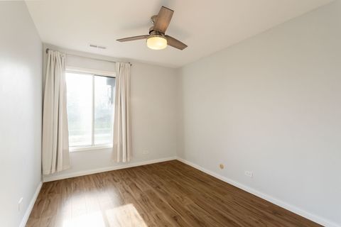 Tiny photo for 1756 Plymouth Court #B, Wheaton, IL 60189 (MLS # 12600564)