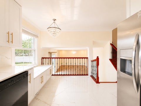 Tiny photo for 450 Heather Lane, Carol Stream, IL 60188 (MLS # 12677003)