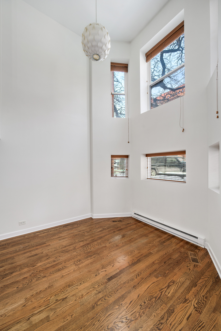 2007 N Seminary Avenue A