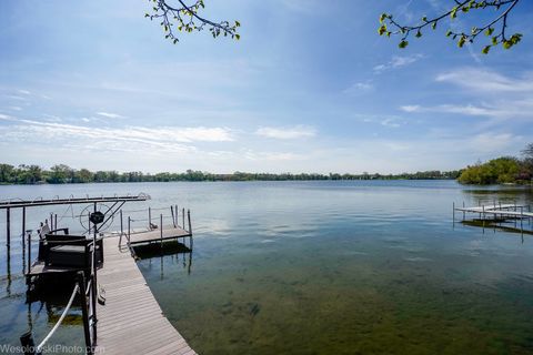 Tiny photo for 1907 E Grand Avenue, Lindenhurst, IL 60046 (MLS # 12634962)