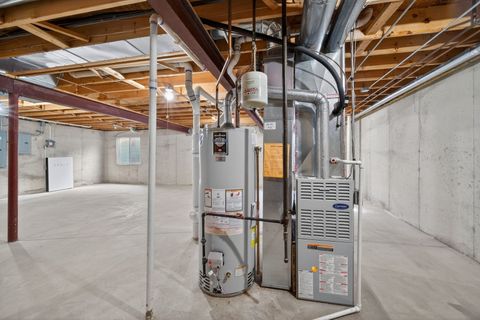 Tiny photo for 215 Alexandra Court, North Aurora, IL 60542 (MLS # 12547651)