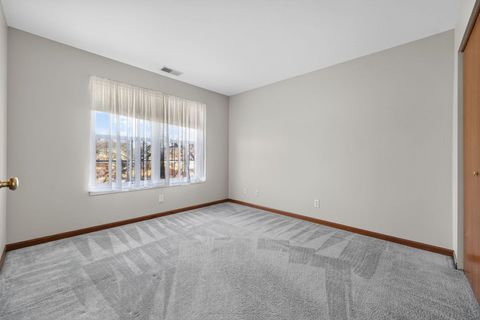 Tiny photo for 215 Alexandra Court, North Aurora, IL 60542 (MLS # 12547651)