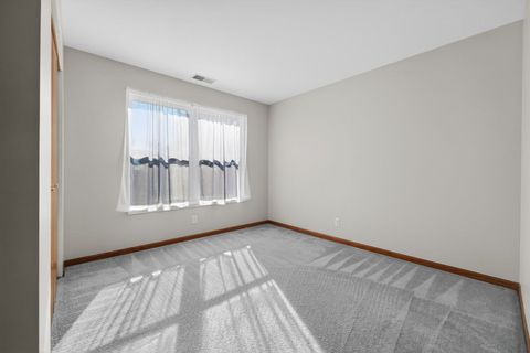 Tiny photo for 215 Alexandra Court, North Aurora, IL 60542 (MLS # 12547651)