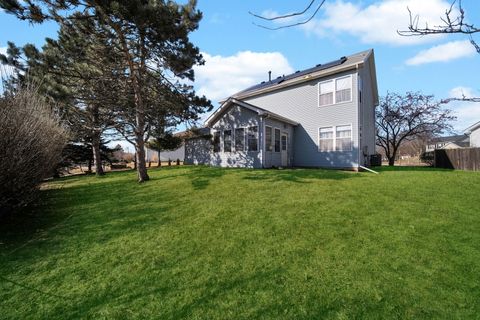 Tiny photo for 215 Alexandra Court, North Aurora, IL 60542 (MLS # 12547651)