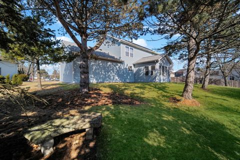 Tiny photo for 215 Alexandra Court, North Aurora, IL 60542 (MLS # 12547651)